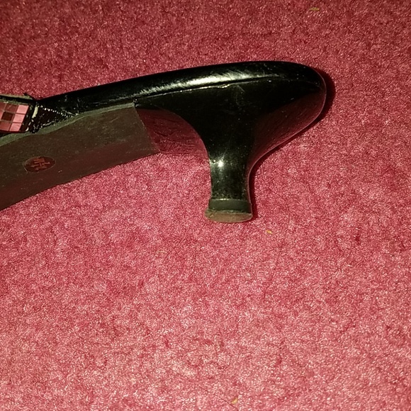 Sandals - Picture 2 of 2